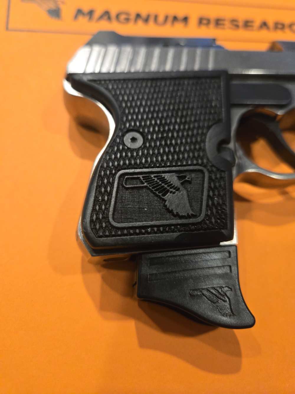 Magnum Research Micro Desert Eagle 380ACP New Black Checkered factory grips-img-7