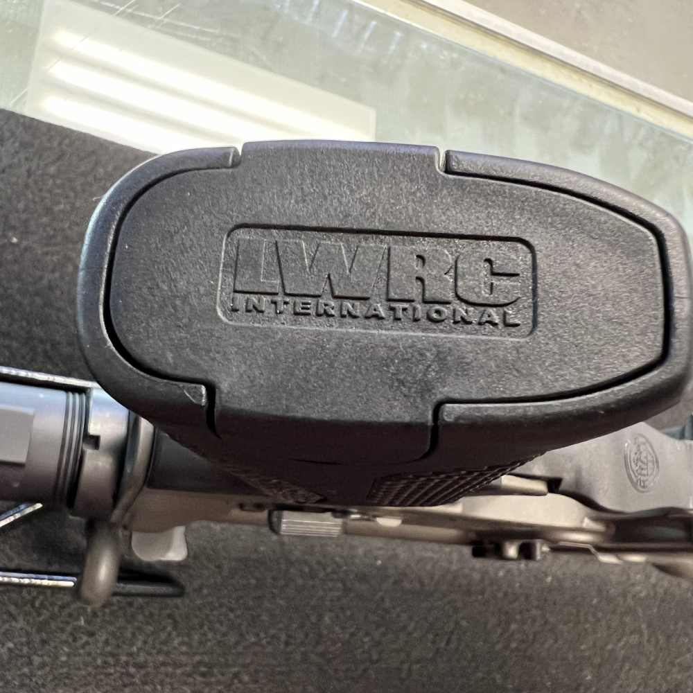 LWRC M6 5.56MM NATO W/Box Brand New! -img-26