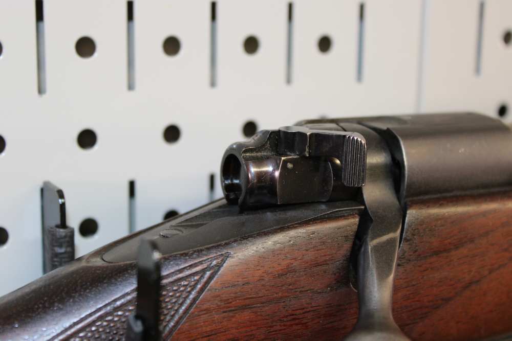 Winchester Model 70 (Pre-64) - 220 Swift - 1951 - Completely Original-img-12
