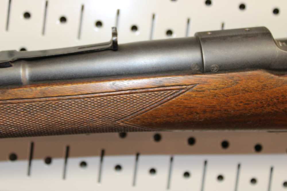 Winchester Model 70 (Pre-64) - 220 Swift - 1951 - Completely Original-img-84