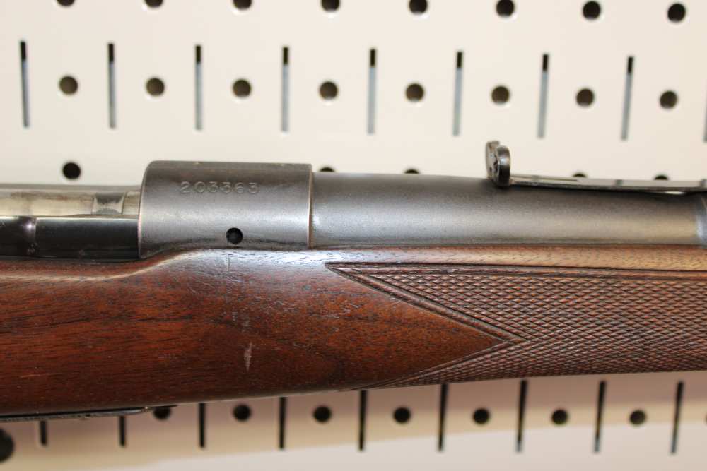 Winchester Model 70 (Pre-64) - 220 Swift - 1951 - Completely Original-img-19