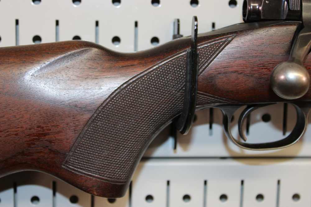 Winchester Model 70 (Pre-64) - 220 Swift - 1951 - Completely Original-img-8