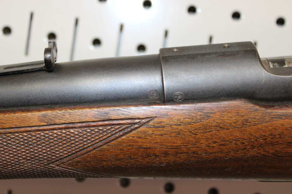 Winchester Model 70 (Pre-64) - 220 Swift - 1951 - Completely Original-img-83