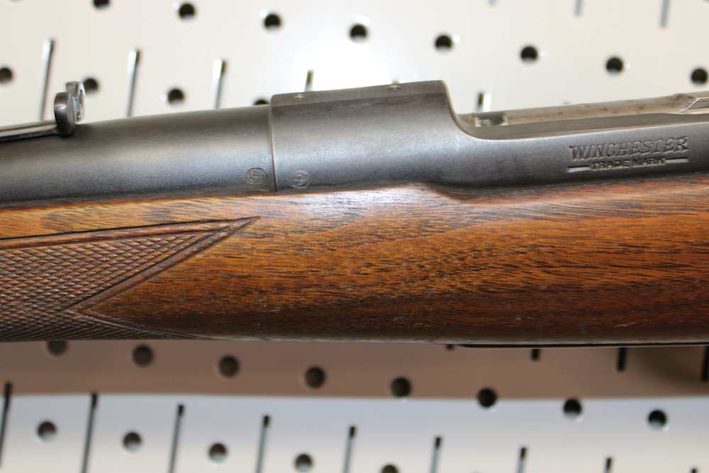 Winchester Model 70 (Pre-64) - 220 Swift - 1951 - Completely Original-img-79