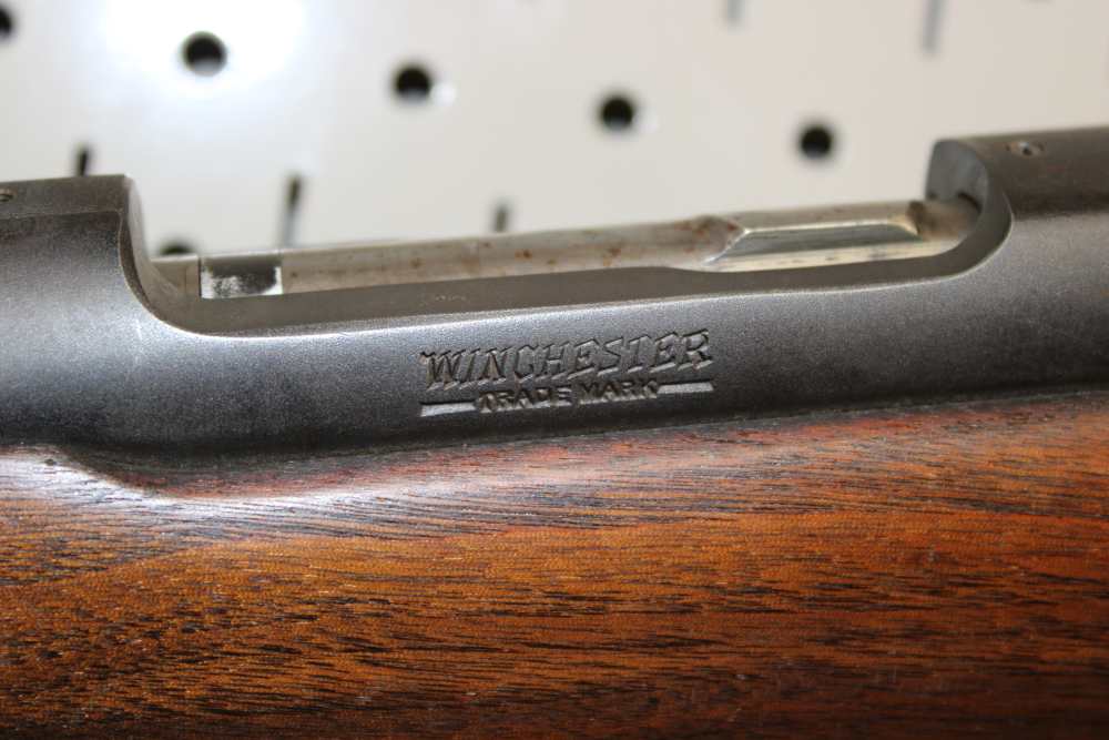 Winchester Model 70 (Pre-64) - 220 Swift - 1951 - Completely Original-img-81