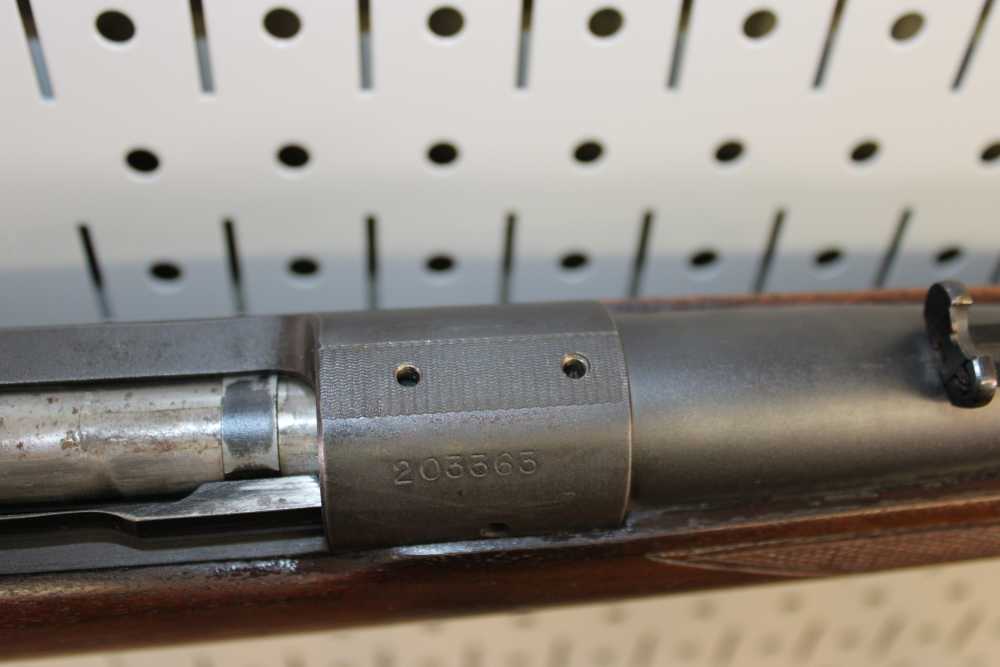 Winchester Model 70 (Pre-64) - 220 Swift - 1951 - Completely Original-img-40