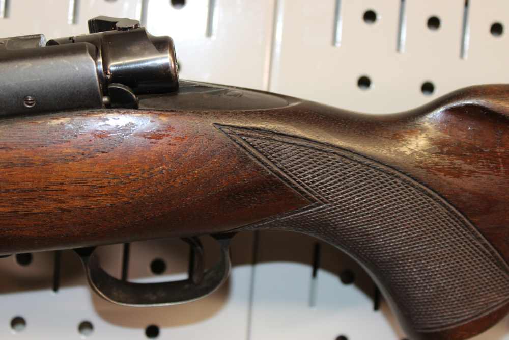 Winchester Model 70 (Pre-64) - 220 Swift - 1951 - Completely Original-img-76