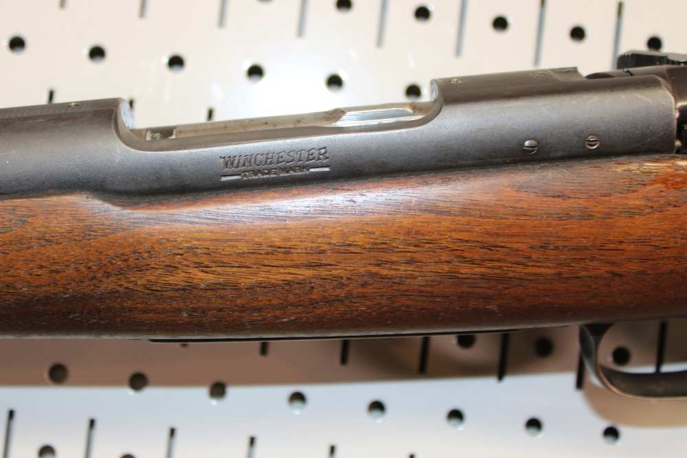 Winchester Model 70 (Pre-64) - 220 Swift - 1951 - Completely Original-img-78