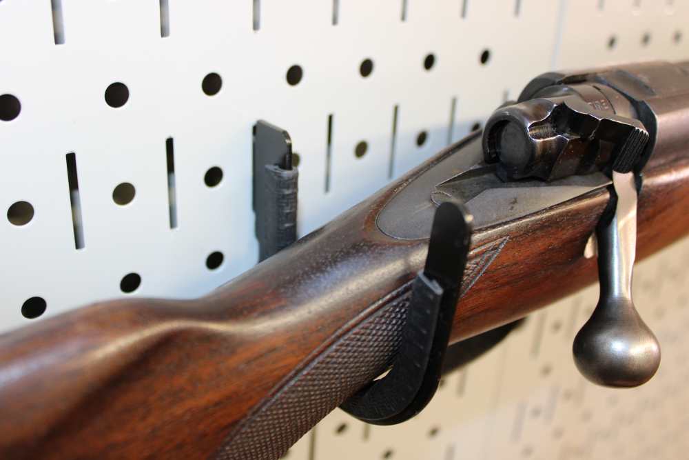 Winchester Model 70 (Pre-64) - 220 Swift - 1951 - Completely Original-img-33