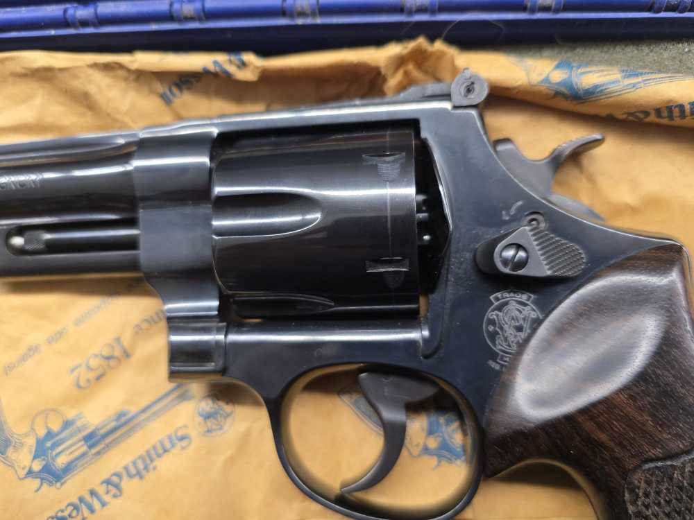 SMITH AND WESSON 57 MOUNTAIN GUN 41 REM MAG-img-1