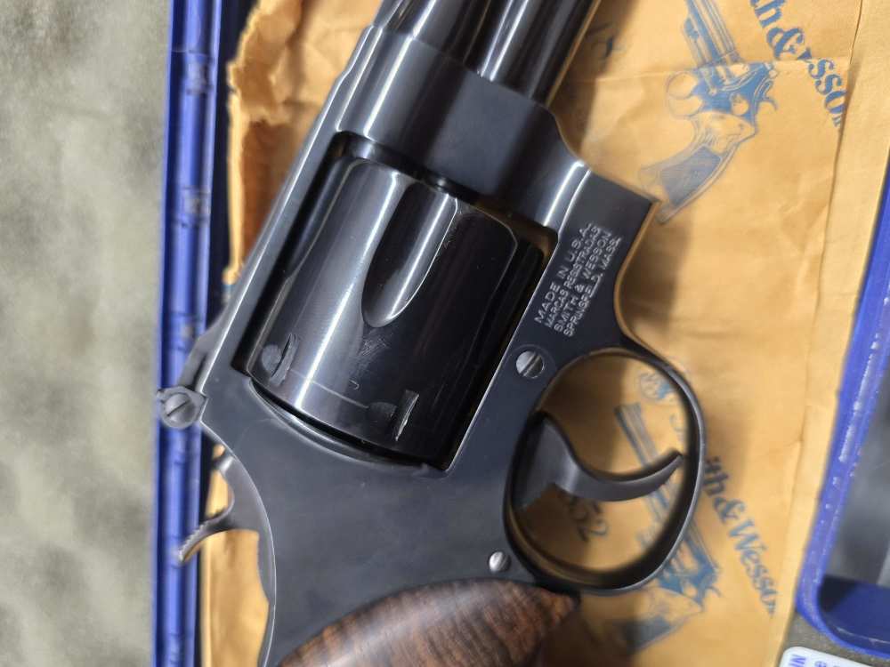 SMITH AND WESSON 57 MOUNTAIN GUN 41 REM MAG-img-4