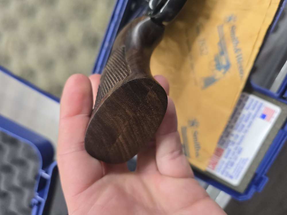 SMITH AND WESSON 57 MOUNTAIN GUN 41 REM MAG-img-6