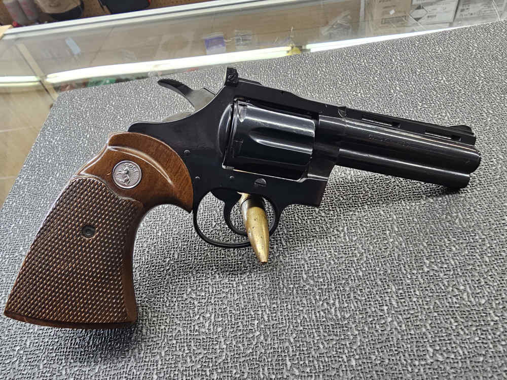 Colt diamondback 22lr 4inch -img-5