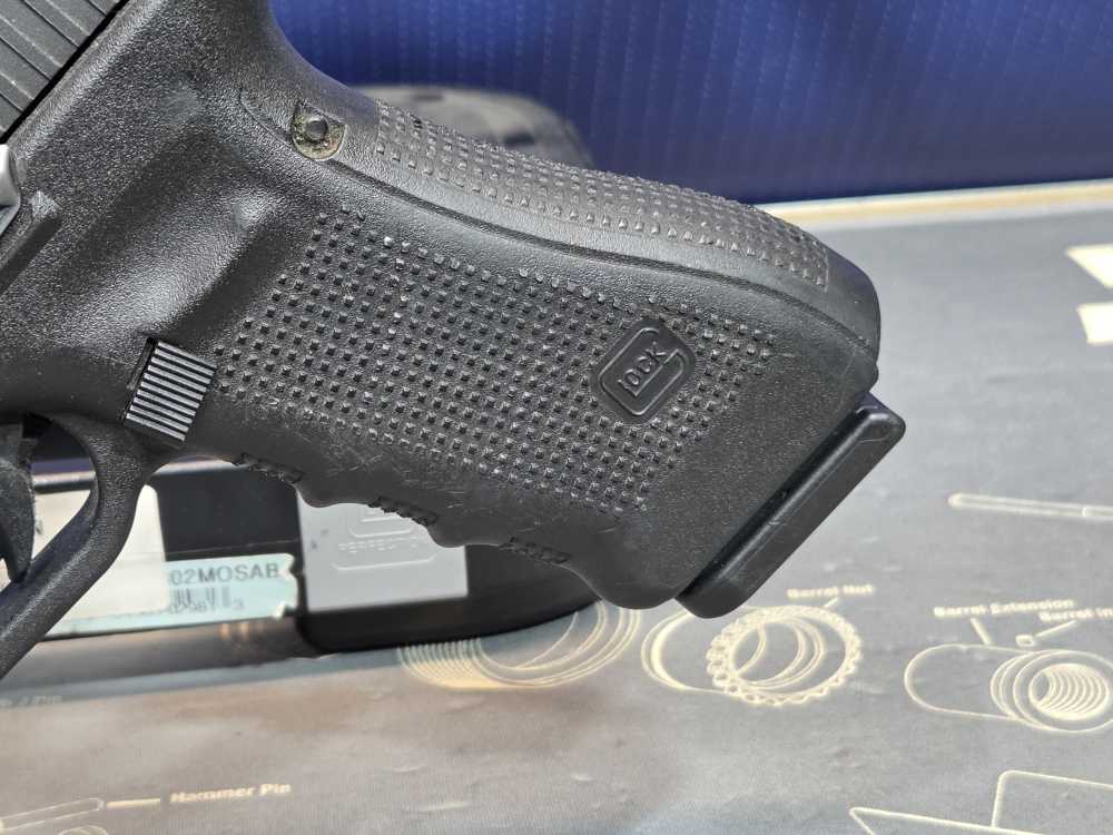 Penny Auction! Glock 35 Gen 4 .40 S&W Semi-Automatic Pistol 5.31" Barrel-img-4