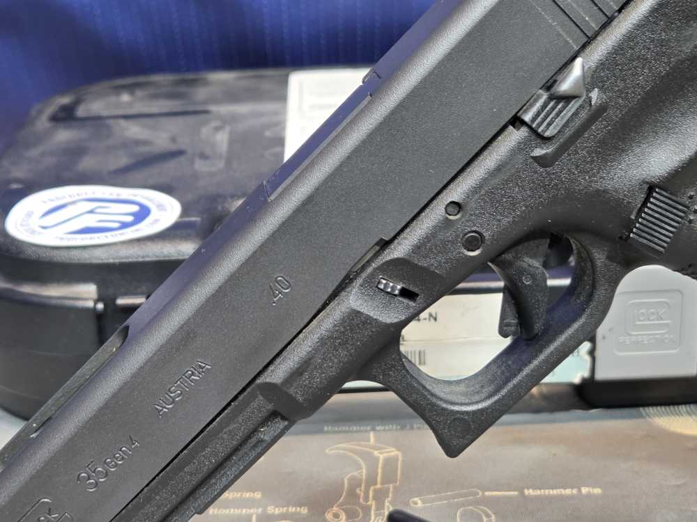 Penny Auction! Glock 35 Gen 4 .40 S&W Semi-Automatic Pistol 5.31" Barrel-img-2