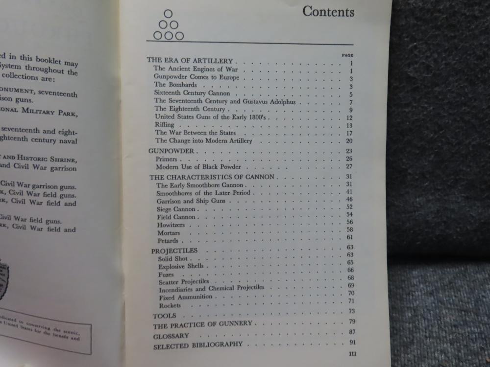 2 BOOKS-ARTILLERY THROUGH THE AGES, GUN CARRIAGES AN AIDE MEMOIRE-img-4