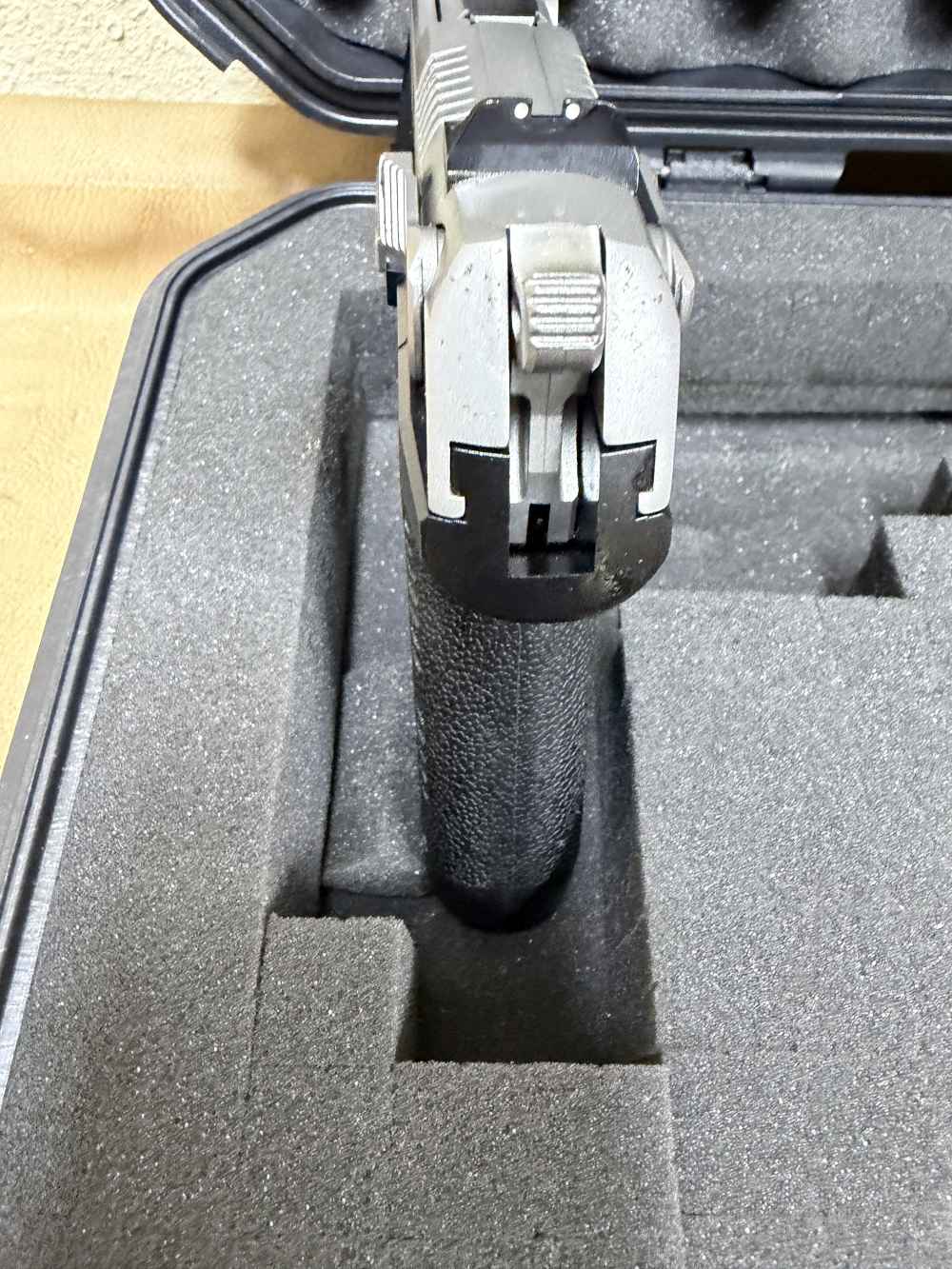 Ruger P95, 9mm, 3.9”, Plano  Case, No Reserve!-img-7