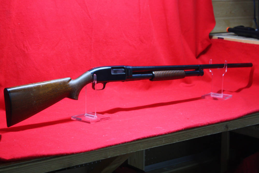 WINCHESTER MODEL 12 12GA GAUGE PUMP ACTION SHOTGUN-img-0