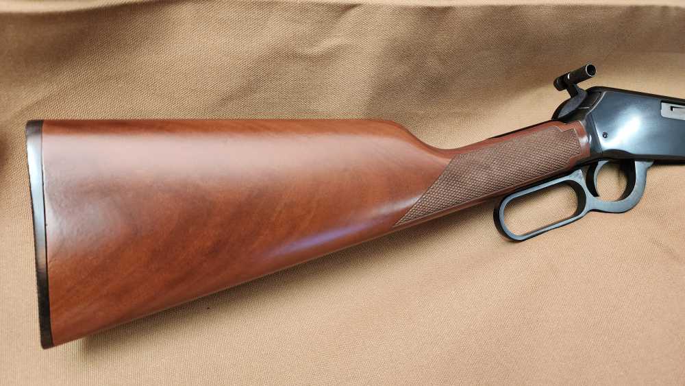 Winchester 9422M 22WMR Rifle excellent condition-img-4