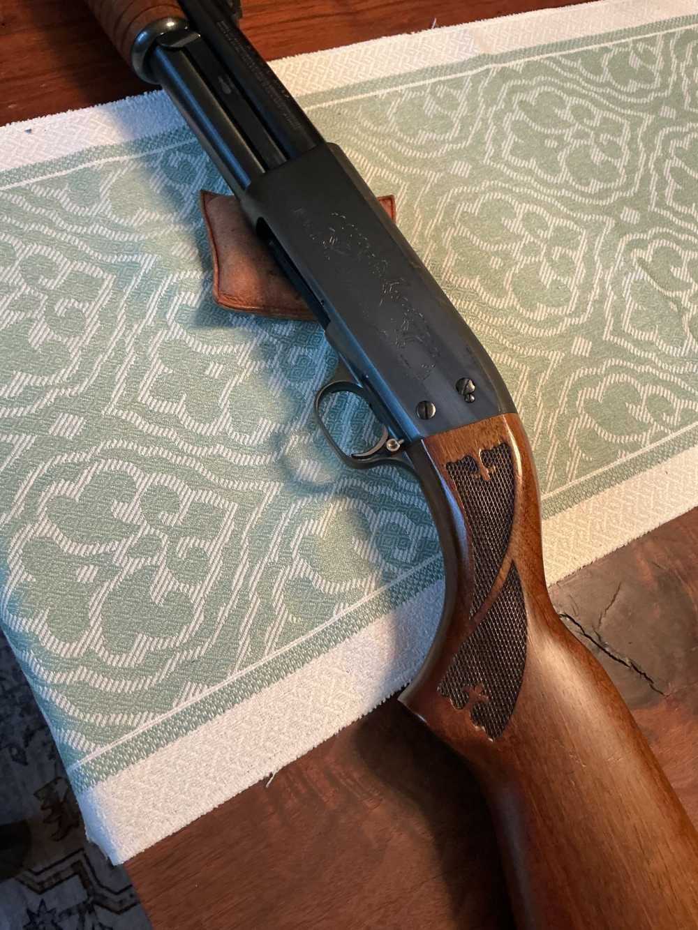 Ithaca M37 .12 Ga Shotgun “1946 WW2 Trench S/N983573” D.S. Police Assembly -img-2