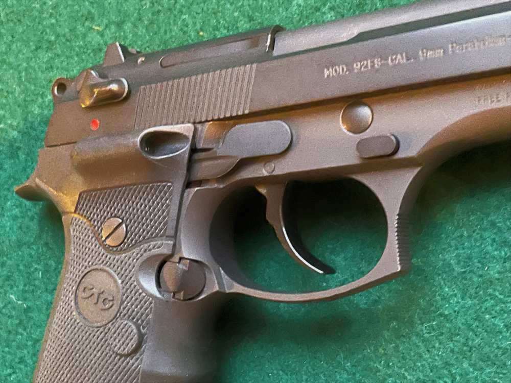Beretta 92FS 9mm w/Crimson Trace Laser grips, 2 mags, OE case, exc. cond.-img-0