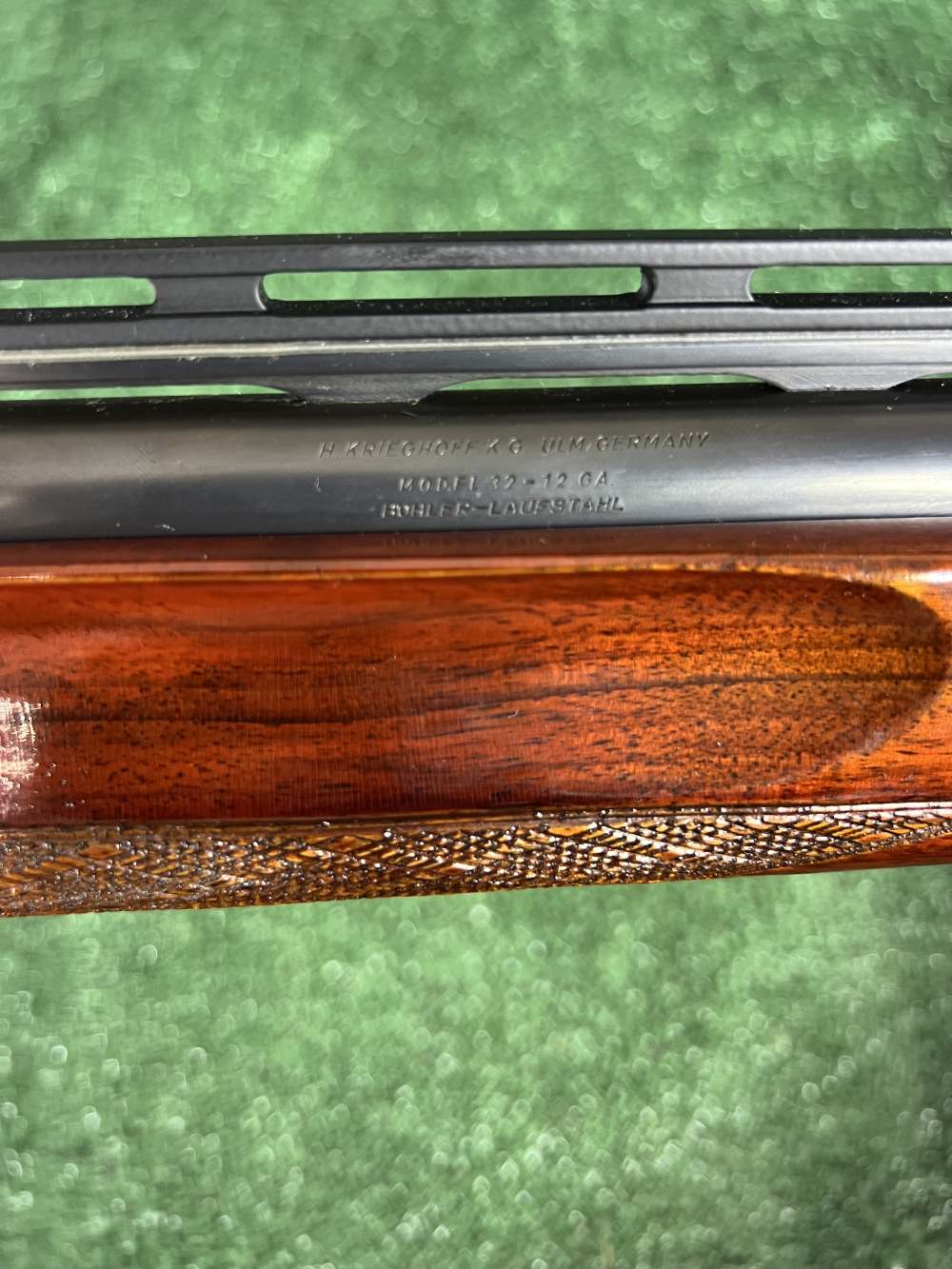 Krieghoff K-32 Trap 12g 28” Barrels Mfg 1966 leather case MINT!-img-31