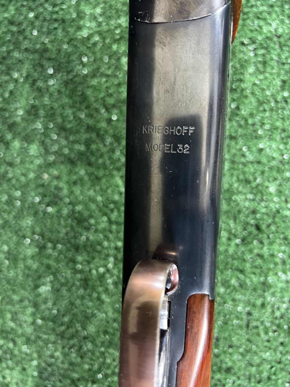 Krieghoff K-32 Trap 12g 28” Barrels Mfg 1966 leather case MINT!-img-24