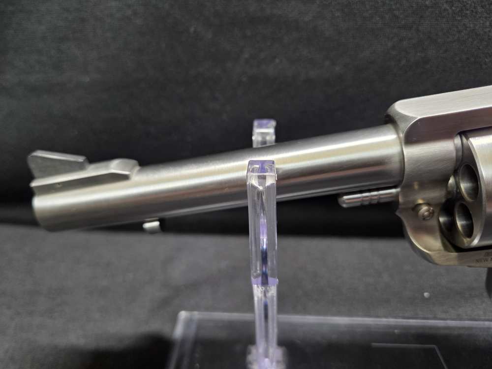 Unfired 2022 Ruger Super Blackhawk Bisley 5.5" .44 Mag - Lipseys Exclusive-img-11