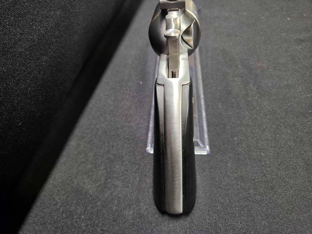 Unfired 2022 Ruger Super Blackhawk Bisley 5.5" .44 Mag - Lipseys Exclusive-img-6