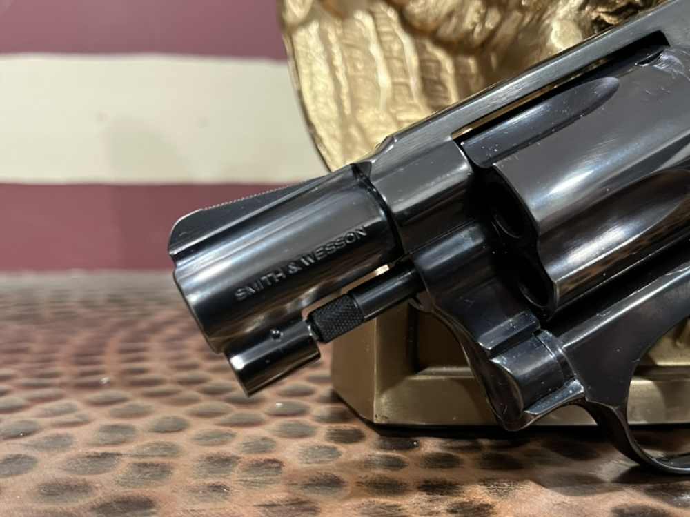 Smith & Wesson Model 36-7 .38 S&W Spl. 2" barrel Chiefs Special Excellent-img-6