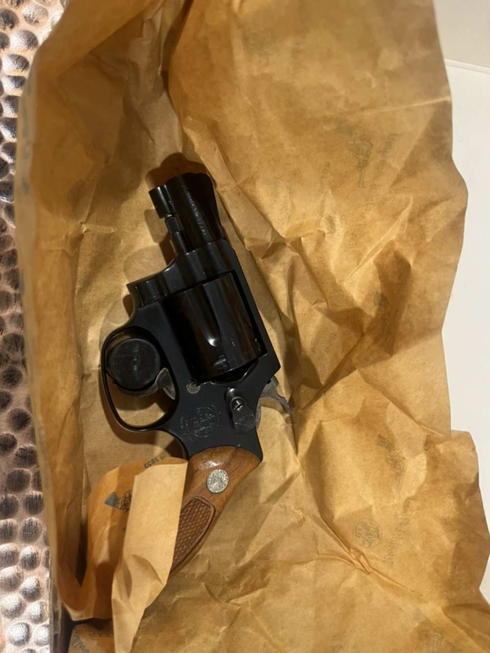 Smith & Wesson Model 36-7 .38 S&W Spl. 2" barrel Chiefs Special Excellent-img-21