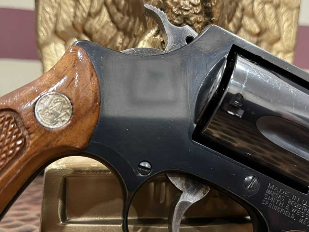 Smith & Wesson Model 36-7 .38 S&W Spl. 2" barrel Chiefs Special Excellent-img-12