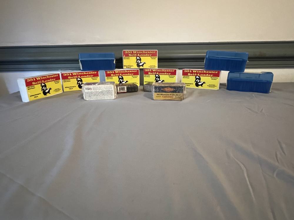 Obsolete Minty  Winchester  Model 1907  351 Ammo Lot-img-0