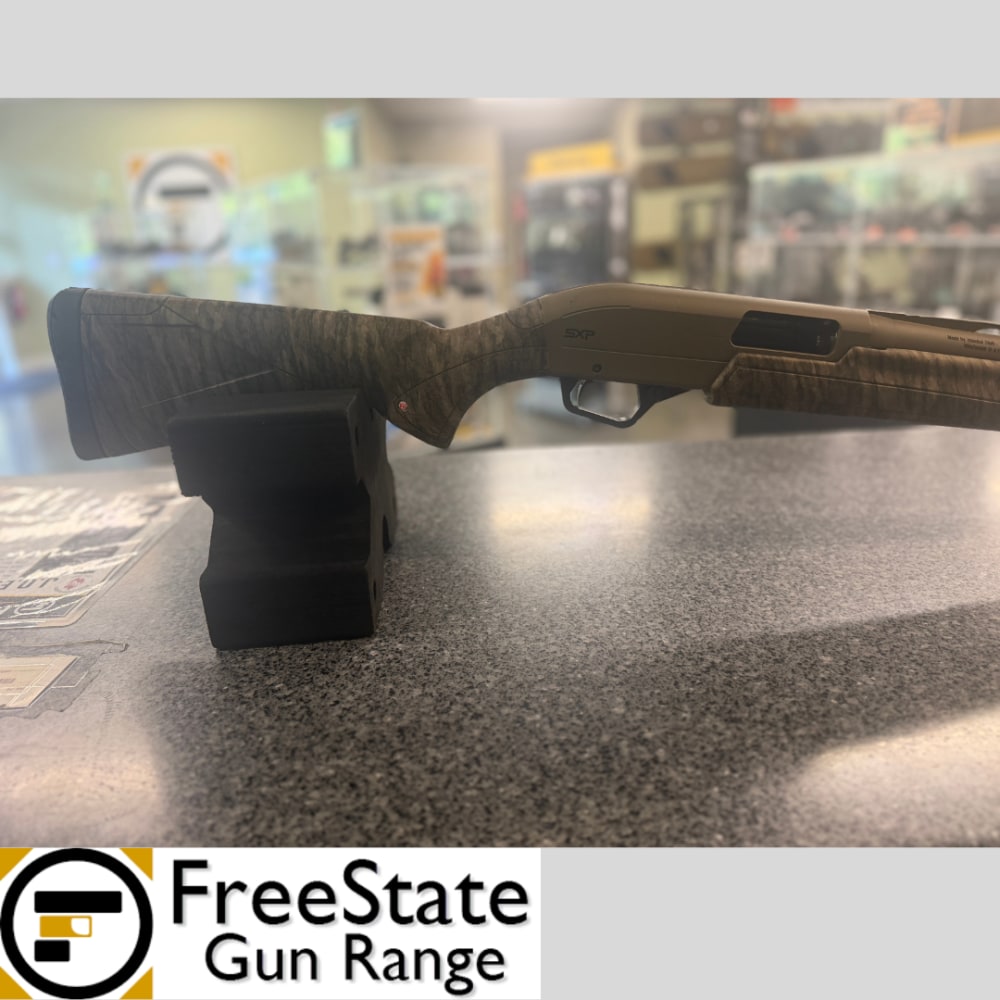 Winchester SXP Hybrid Hunter — 12 Gauge — 28" Barrel — Excellent Cond. 9/10-img-1