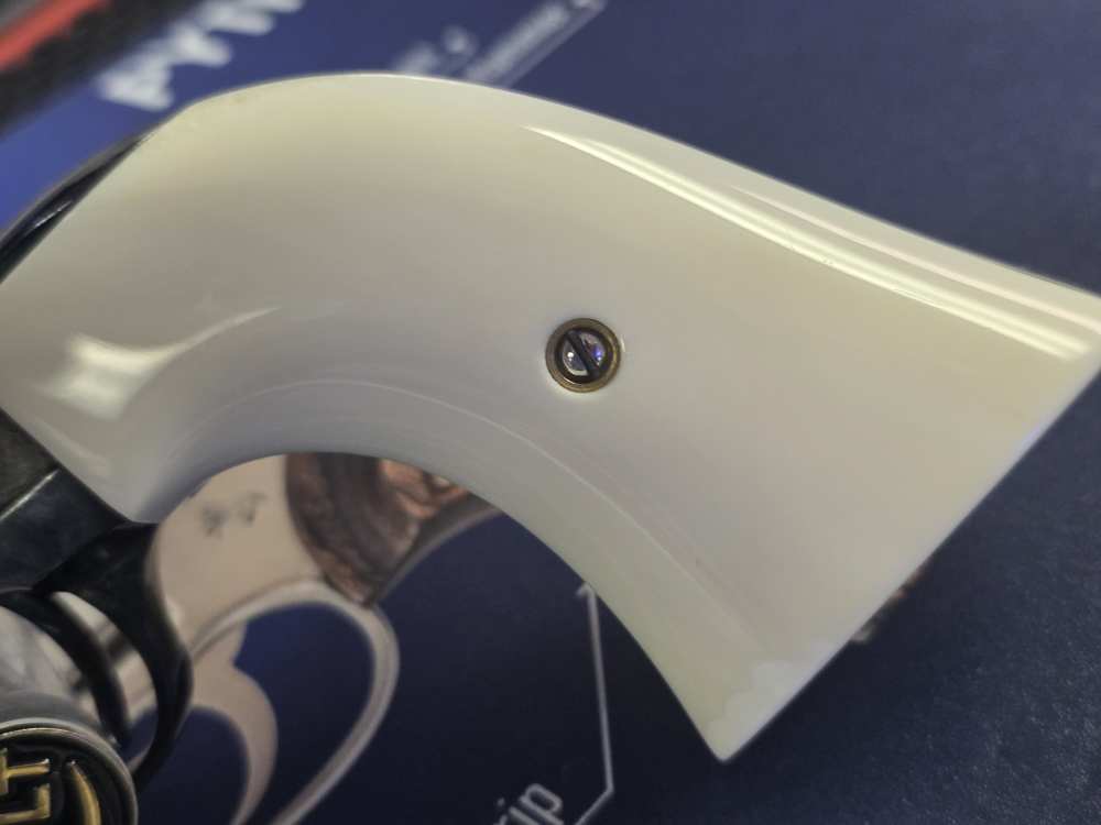 COLT SAA 45CAL TOM THREEPERSONS (GENUINE)IVORY GRIPS FACTORY NEW ON SALE -img-5