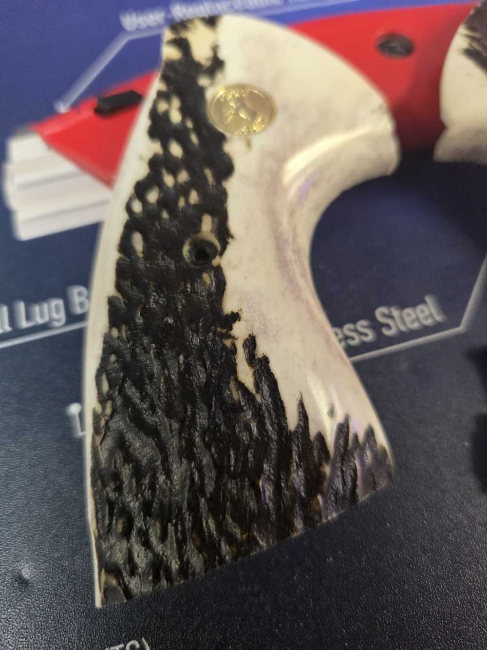 COLT PYTHON ELK STAG TARGET GRIPS GOLD MEDALLIONS FACTORY NEW -img-5