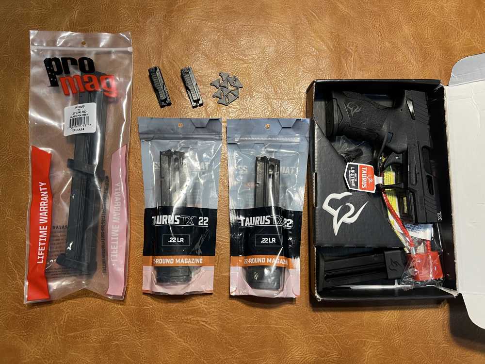 Taurus TX22 Compact TORO Threaded + 3 Extended Mags + 10x FRT Big Bundle -img-10