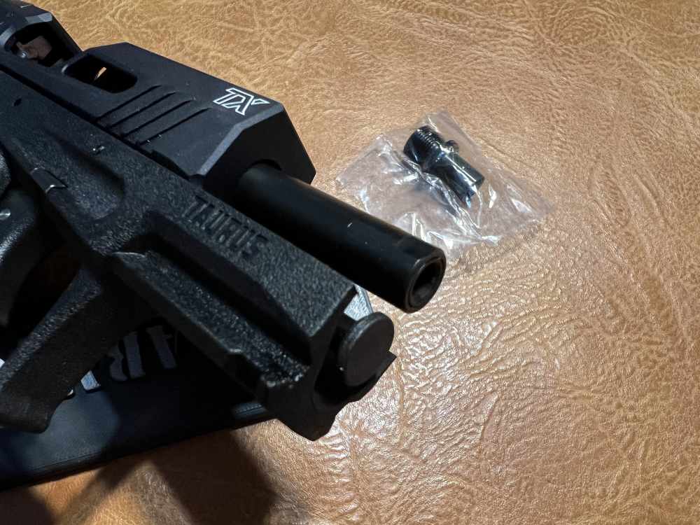 Taurus TX22 Compact TORO Threaded + 3 Extended Mags + 10x FRT Big Bundle -img-9