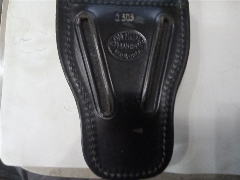 Don Hume  C 303 hand cuff black leather holder-img-1