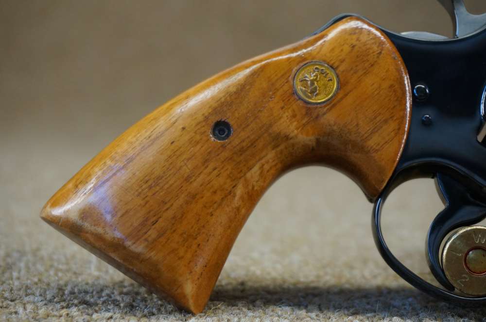 Colt Python 357 Magnum 4" Vent Rib Barrel Royal Blue Mfg. 1968 -img-13