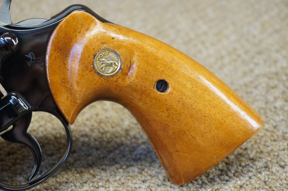 Colt Python 357 Magnum 4" Vent Rib Barrel Royal Blue Mfg. 1968 -img-12