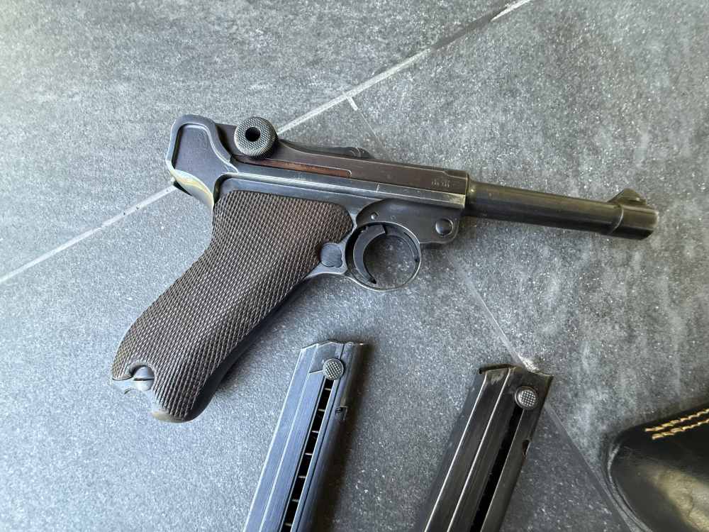 Mauser byf 42 Luger Rig  WWII P08 Pistol, Matching 1942 German Militaria-img-14