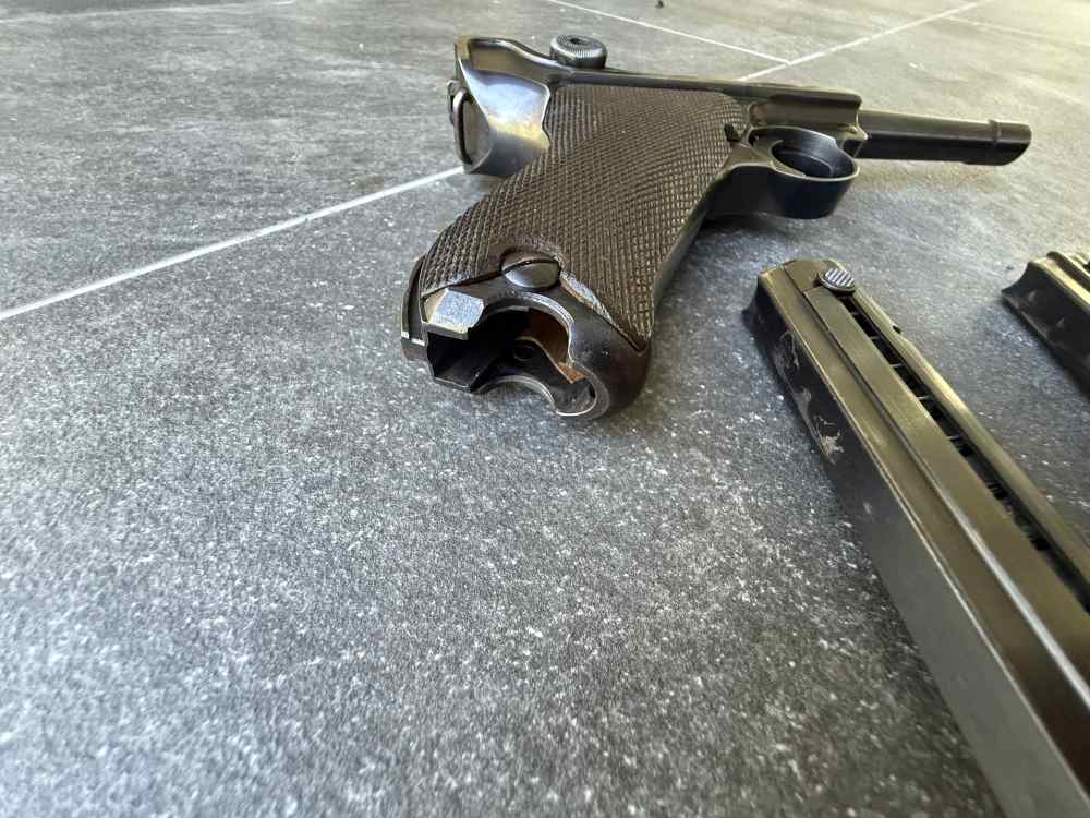 Mauser byf 42 Luger Rig  WWII P08 Pistol, Matching 1942 German Militaria-img-15