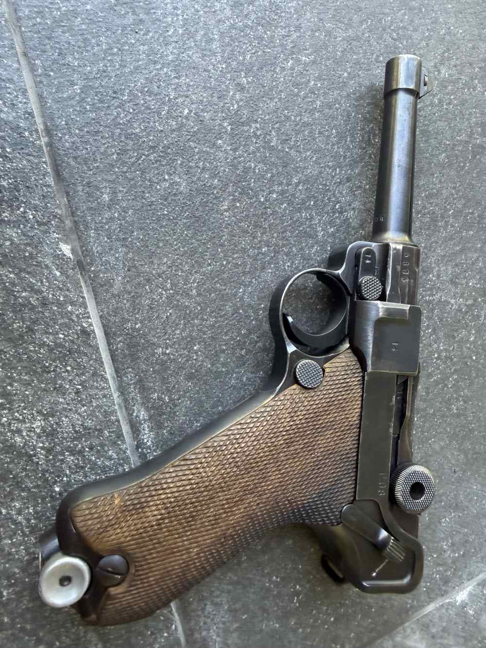 Mauser byf 42 Luger Rig  WWII P08 Pistol, Matching 1942 German Militaria-img-1