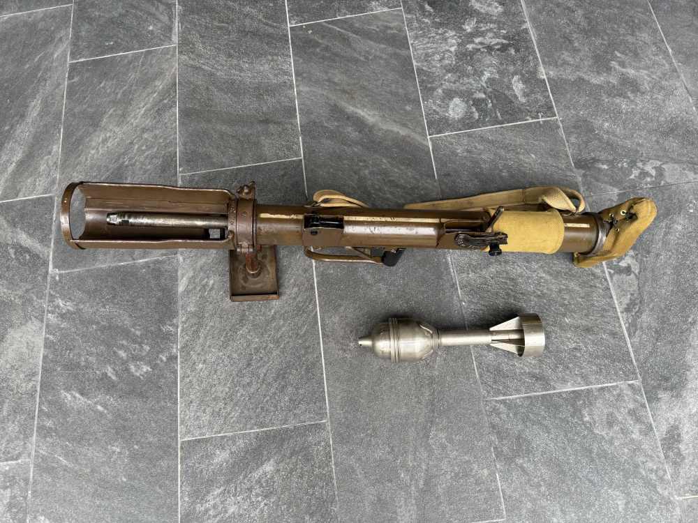 British WWII PIAT Projector Infantry Anti-Tank Launcher w/ Dummy Rocket -img-1