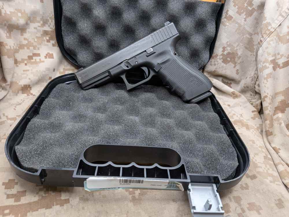 Glock 22 Gen4 Pistol .40 S&W Police Trade In G22 Gen 4-img-0