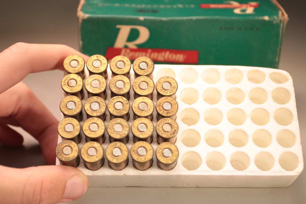 Peters and Remington 38-40 Win. Vintage Ammo (34rds) and Brass (6qty)-img-9