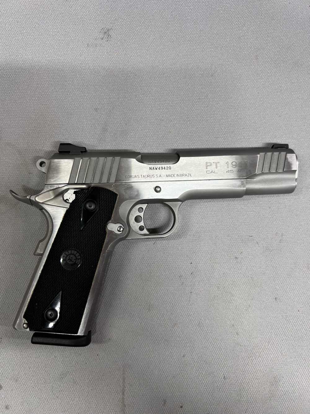 Taurus PT1911 stainless finish 45 ACP 5" barrel black grips white dot sight-img-8