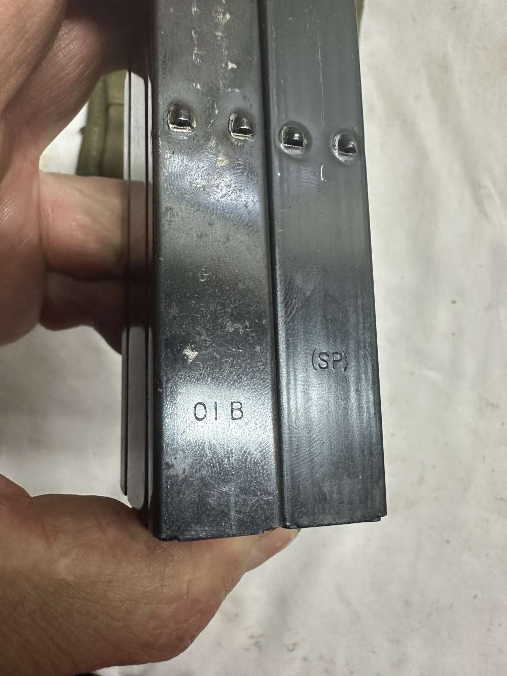 2 - ORIG. M1 CARBINE 15 RD. MAGS IN ORIGINAL POUCH 1945 DATED-img-3