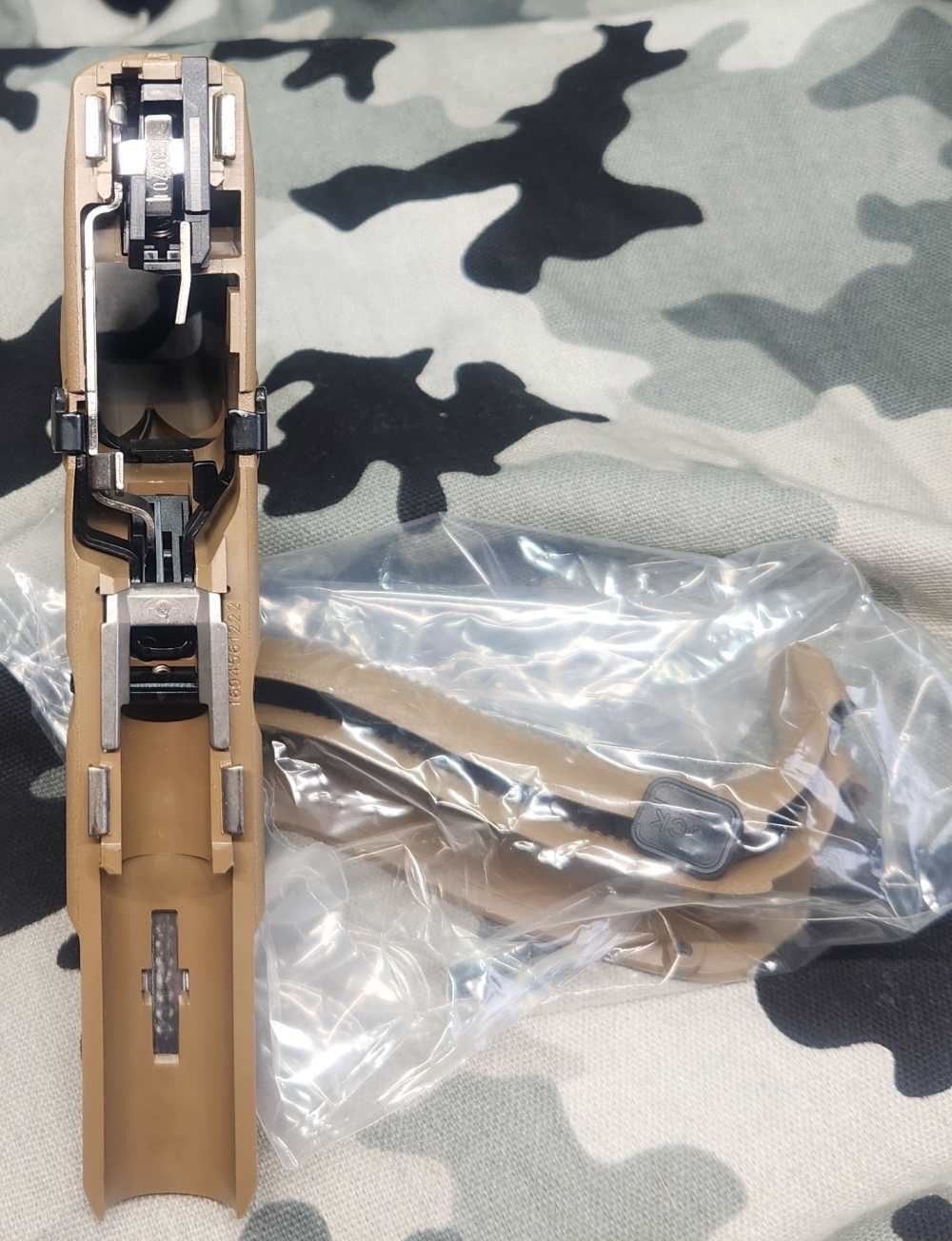 Glock G19X Coyote  Complete frame 9mm Gen 5 19X  New DISCONTINUED -img-2